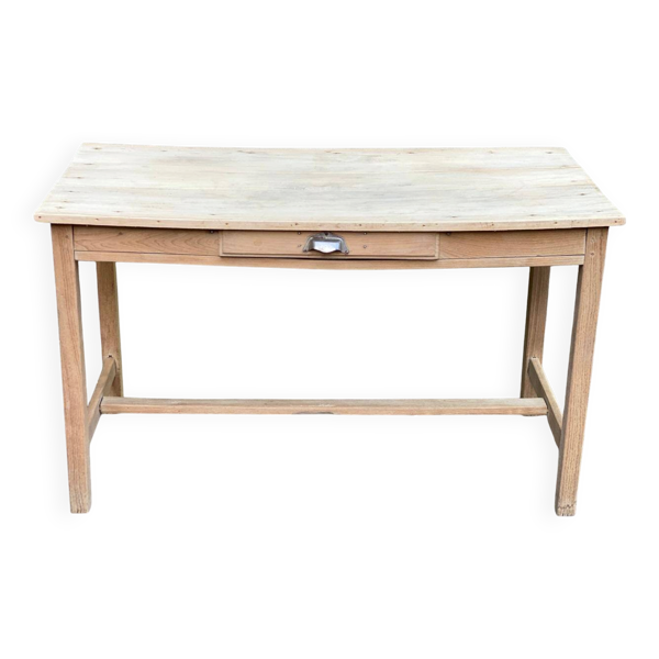 Bureau parisien des années 1940 décapé en bois massif brut 120cm