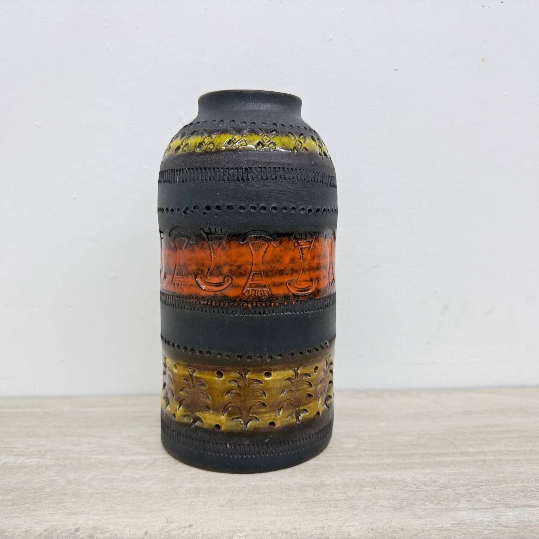 Mid-century Bitossi Genovese Aldo Londi vase Italy, 1970s