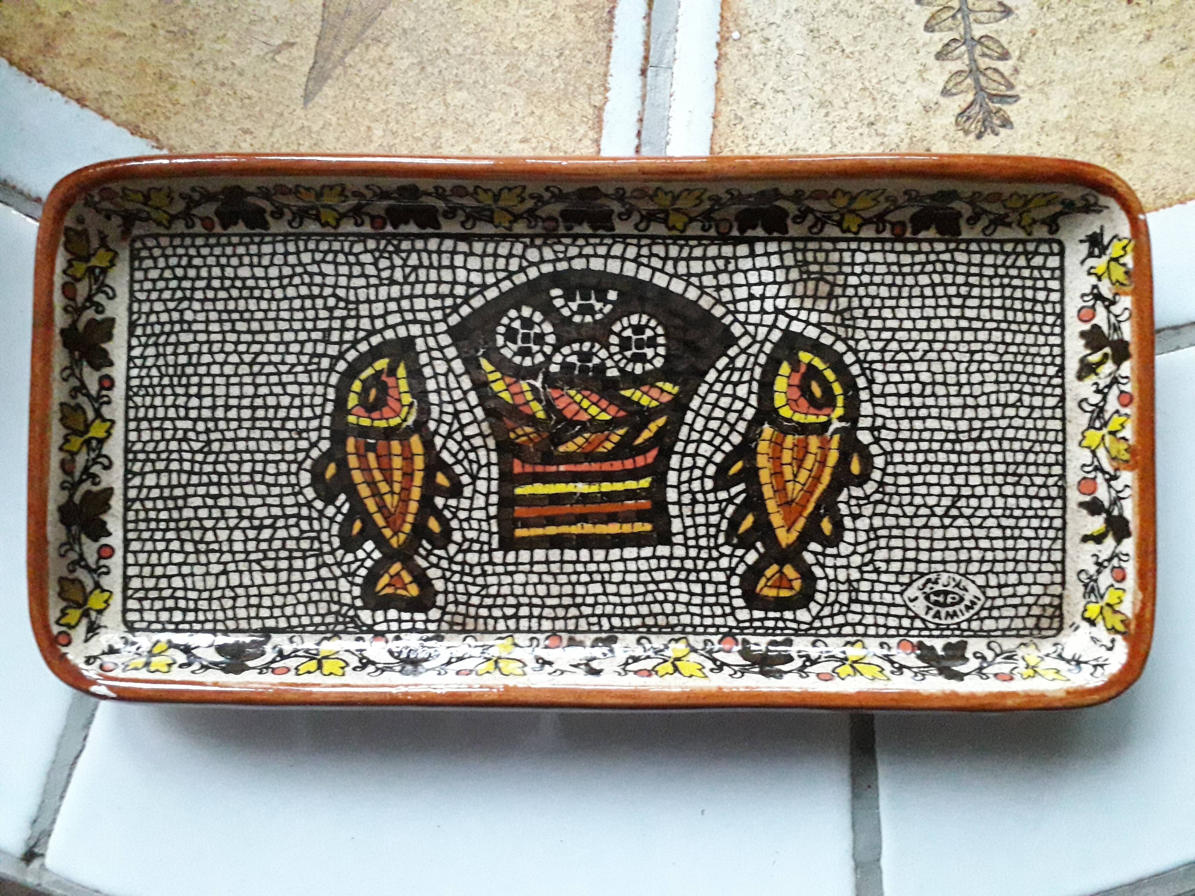 Vintage ceramic pocket tray signed Tamimi