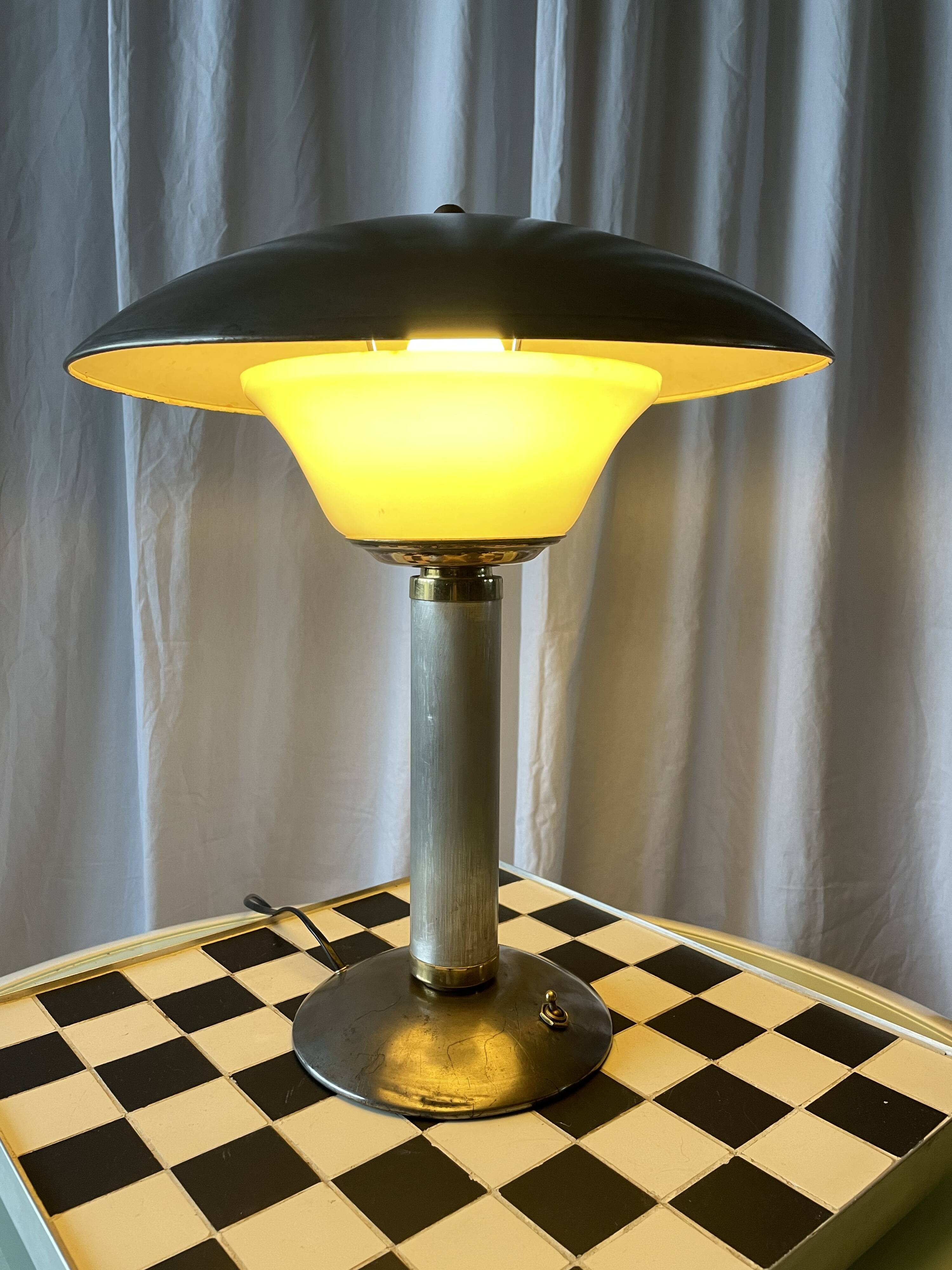Art Deco modernist lamp Jumo 350