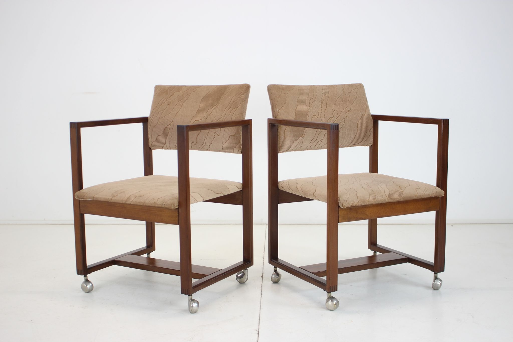 Paire de chaises ou fauteuils Tchécoslovaquie, années 1980