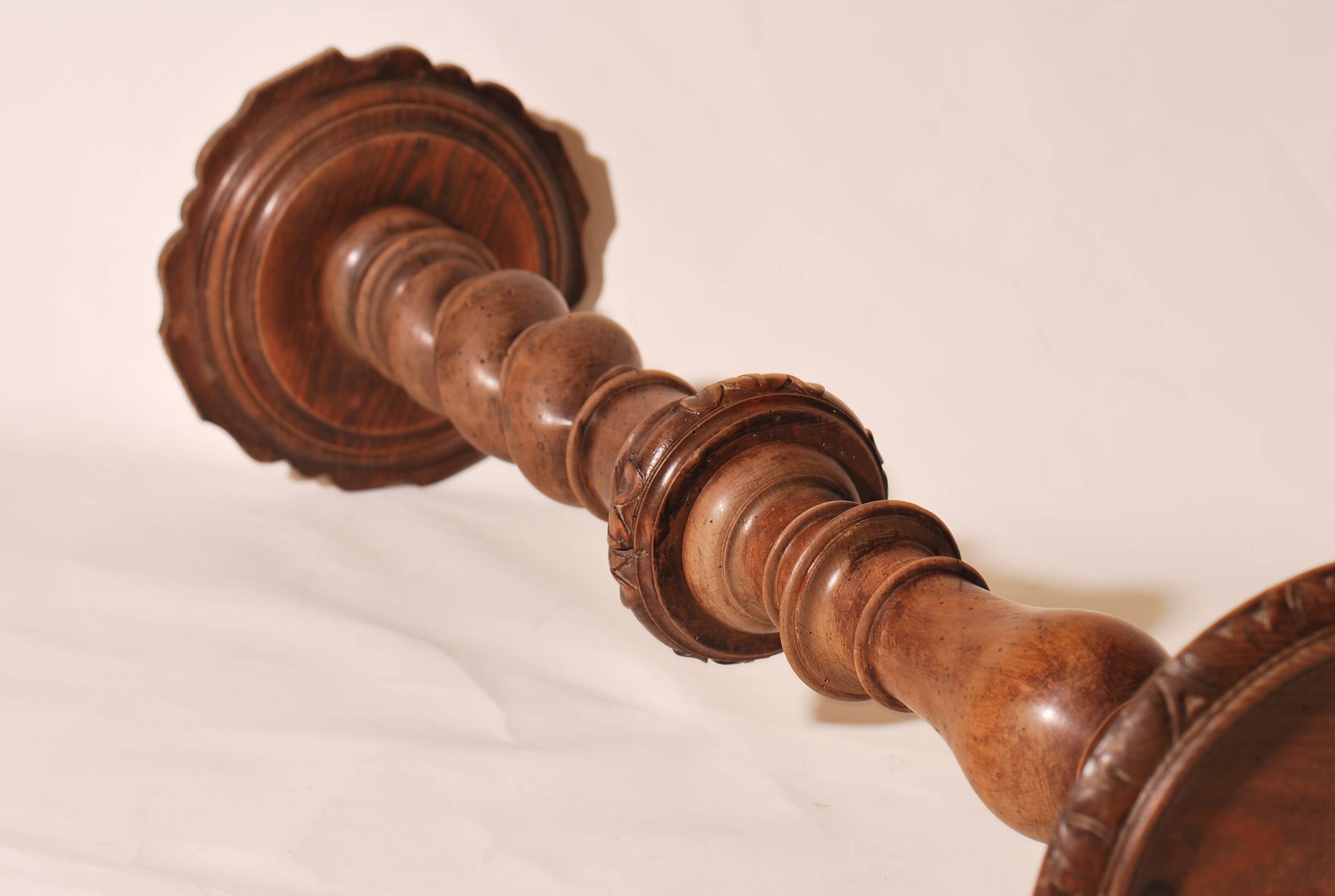 sculpted column, statue rest, plant holder