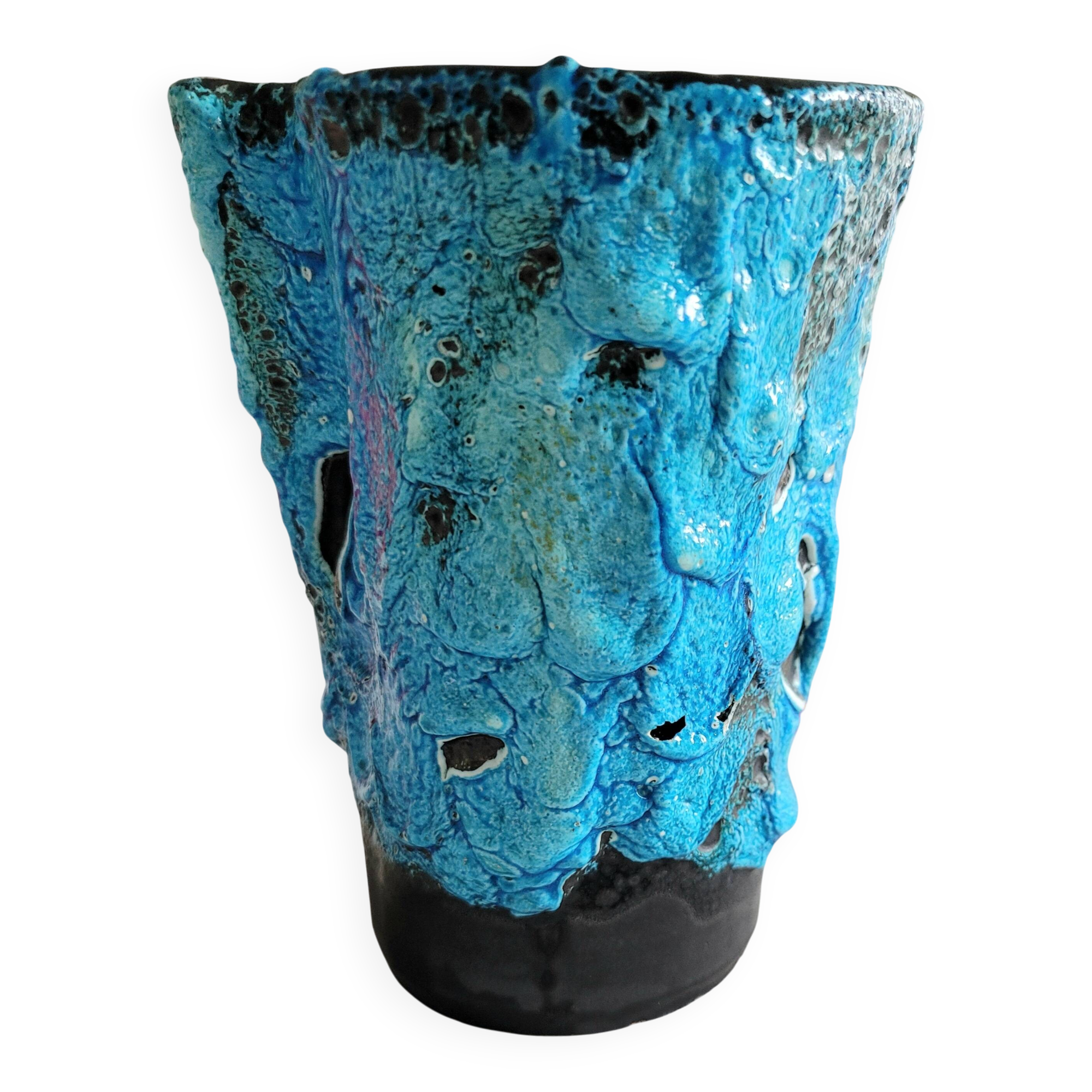 Ceramic vase in turquoise lava.