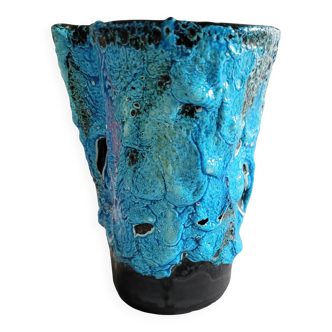 Ceramic vase in turquoise lava.
