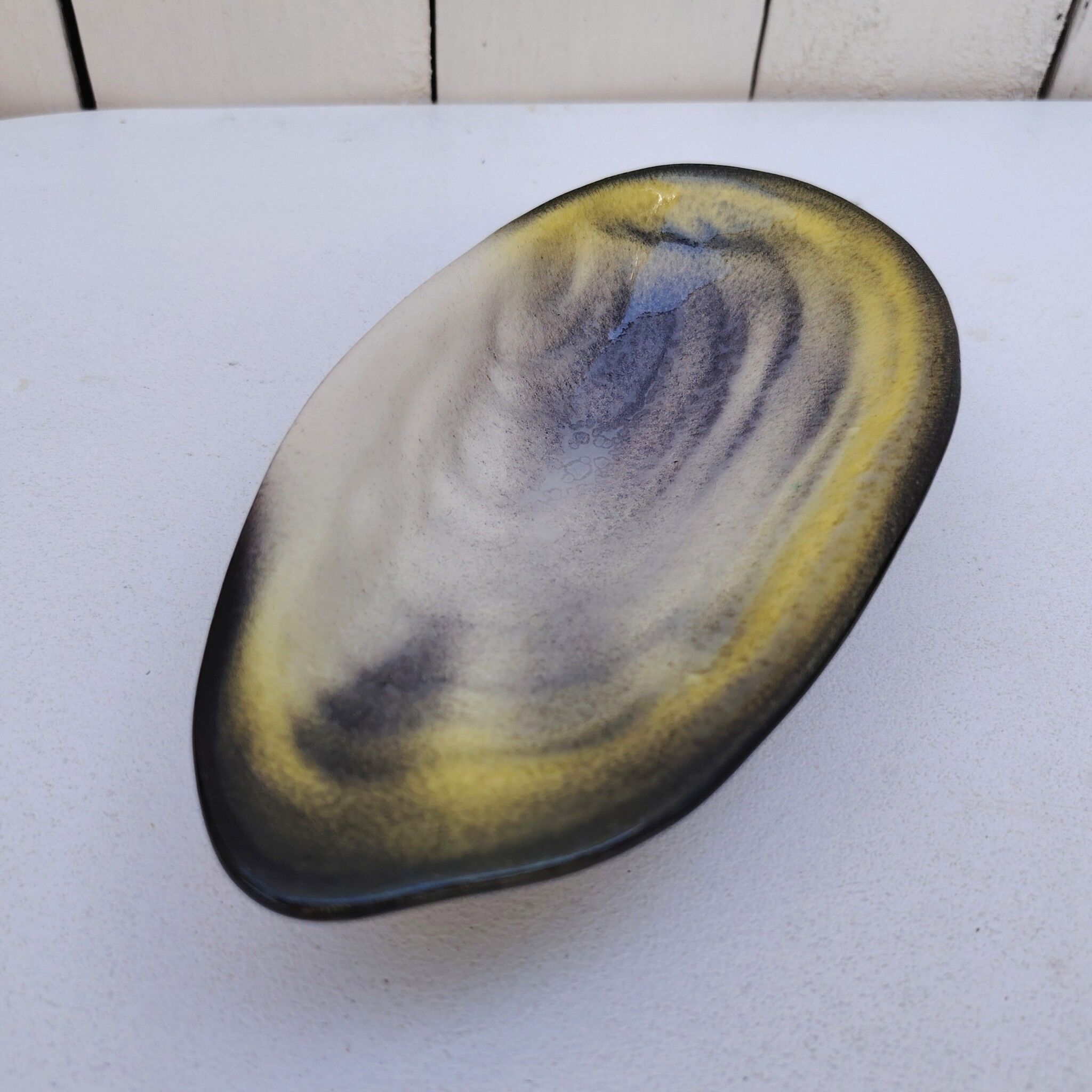 Shell-shaped catchall, ceramic, Chambost
