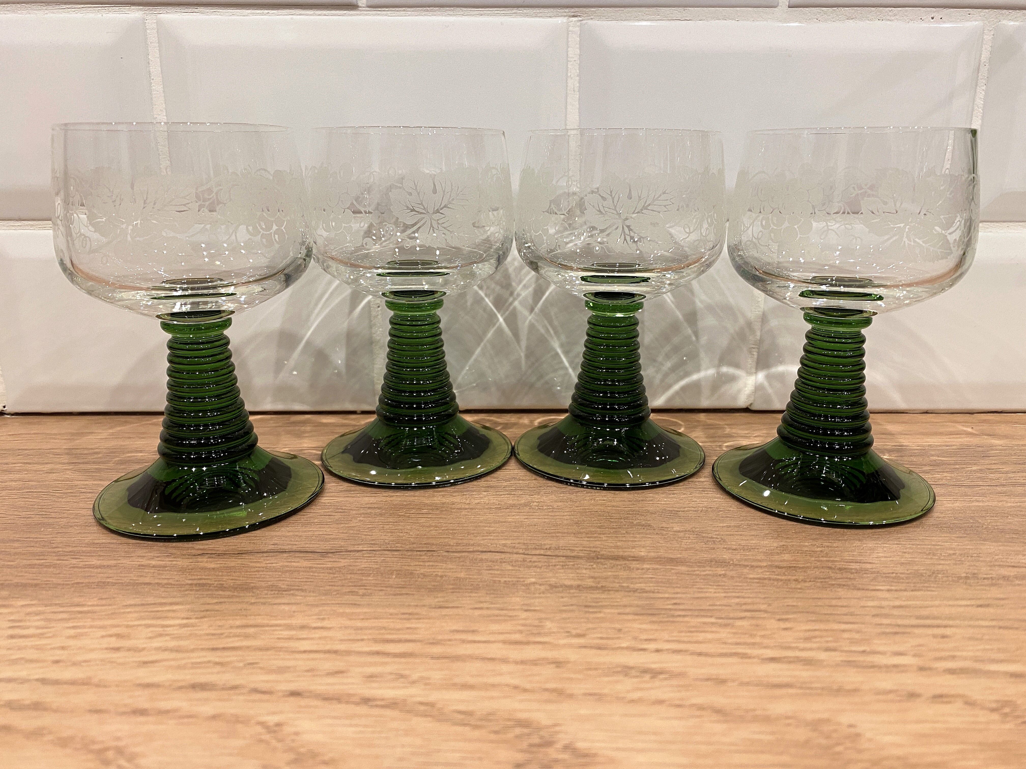 Set of 4 glasses of white wine from Alsace