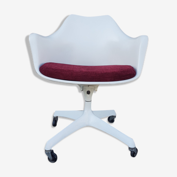 Executive Tulip armchair by Eero Saarinen for Knoll 1964