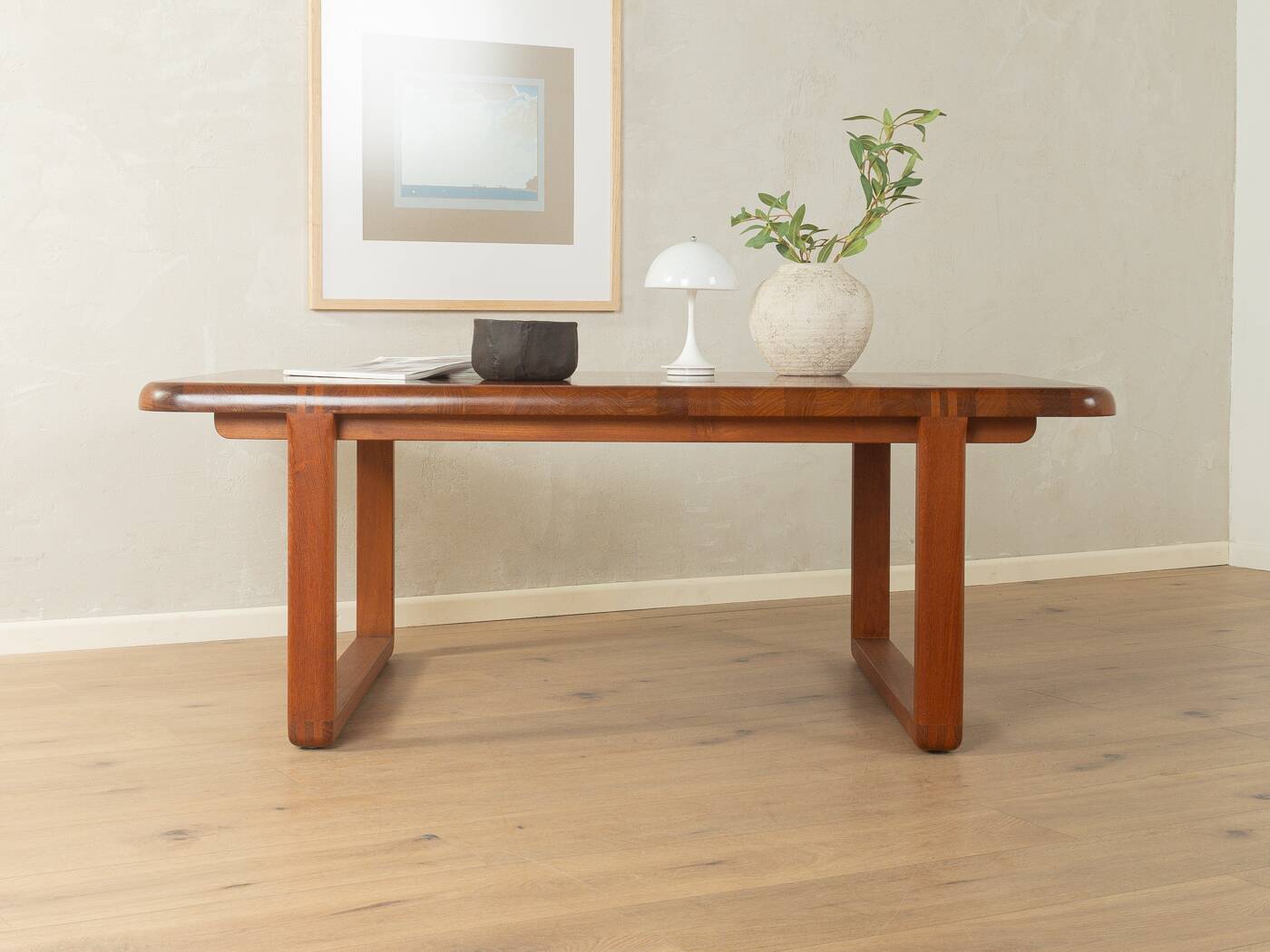 Table basse classique de Niels Bach des années 1960