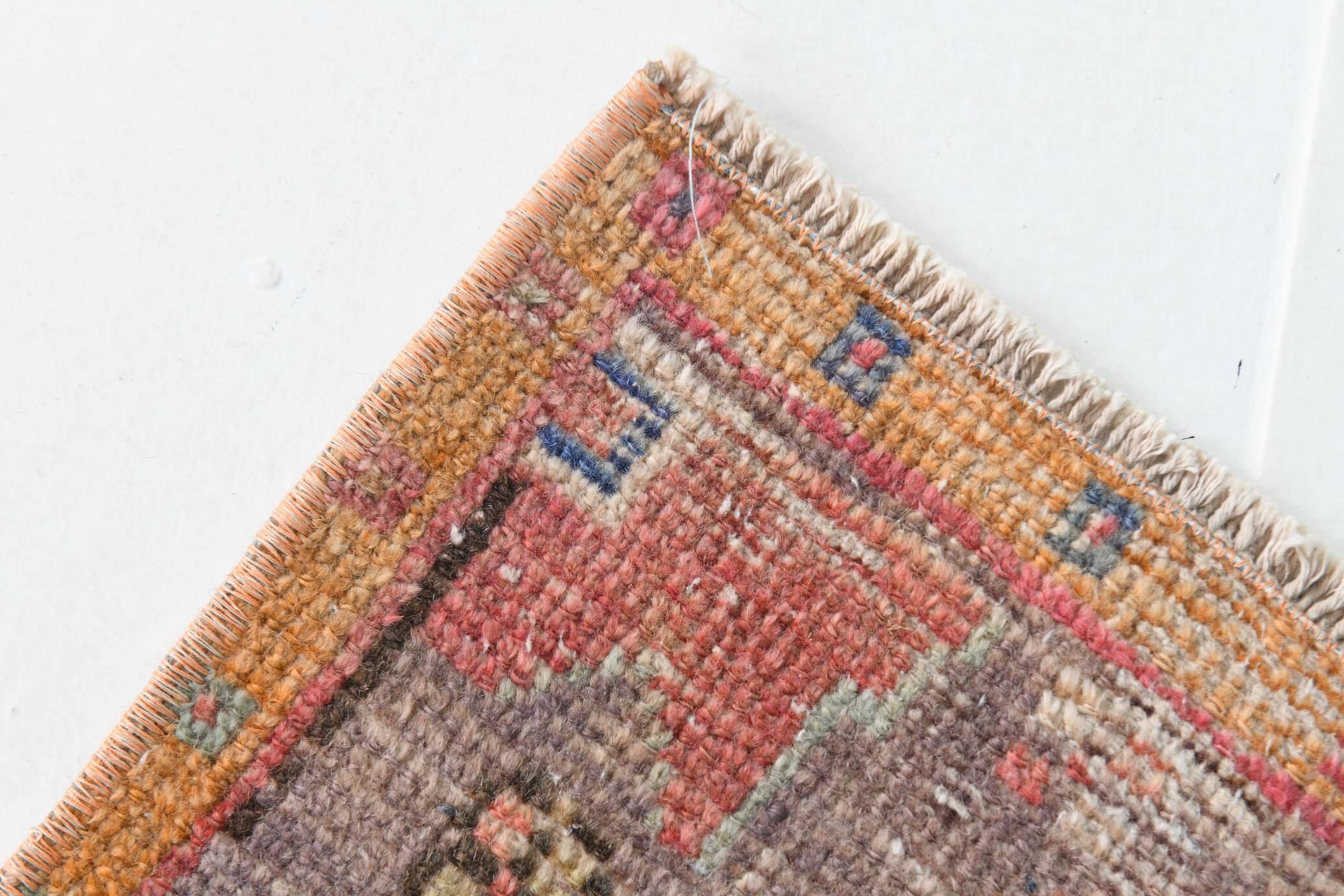 2x3 Red Beige Classic Vintage Rug, 43x82Cm