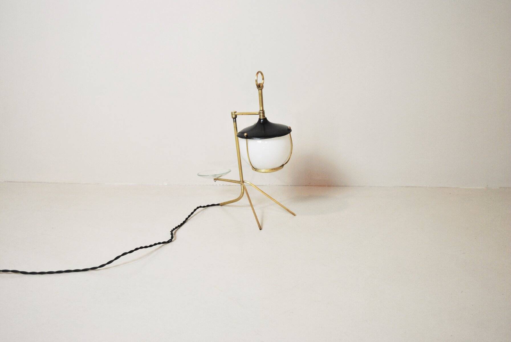 Lampe de table en forme de lanterne en laiton, années 50