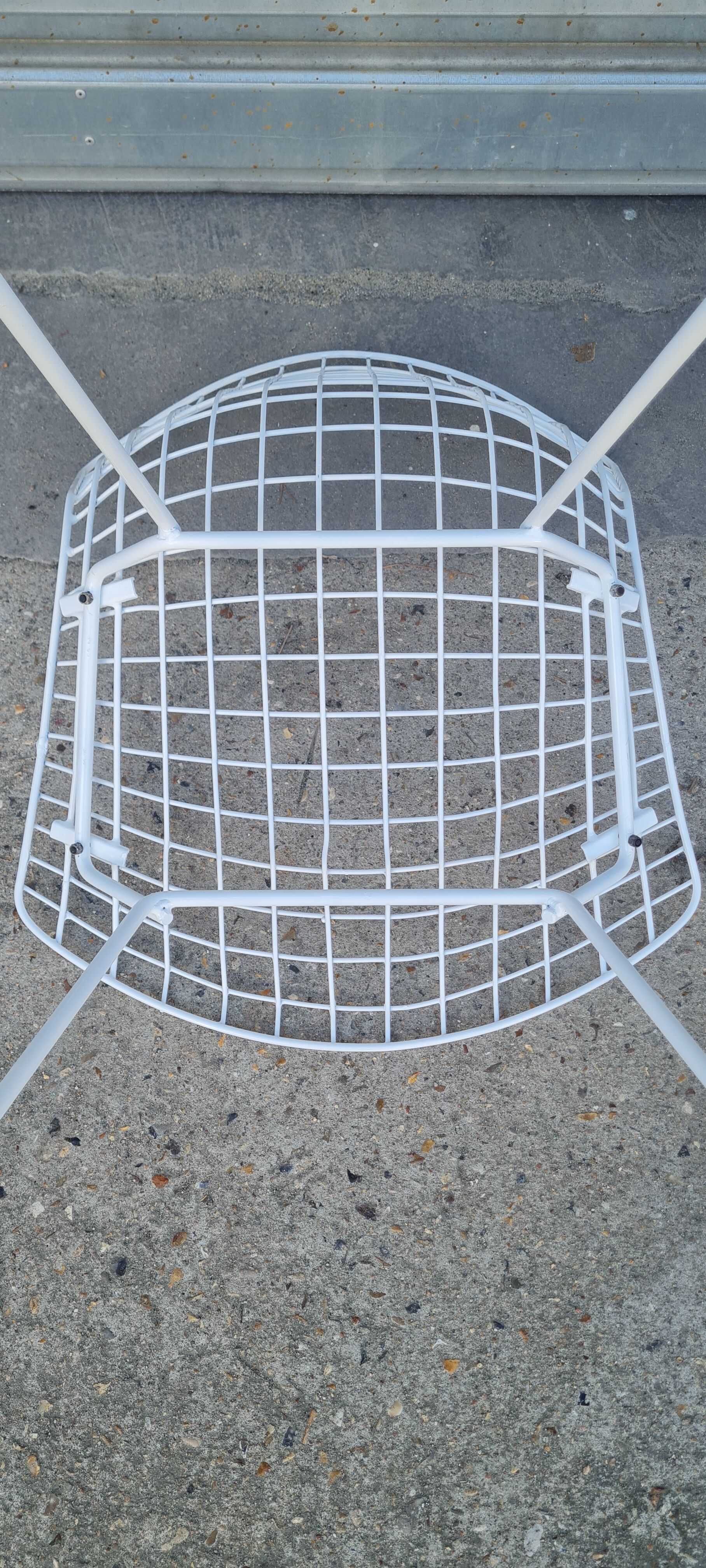 Chair wire by Harry Bertoia