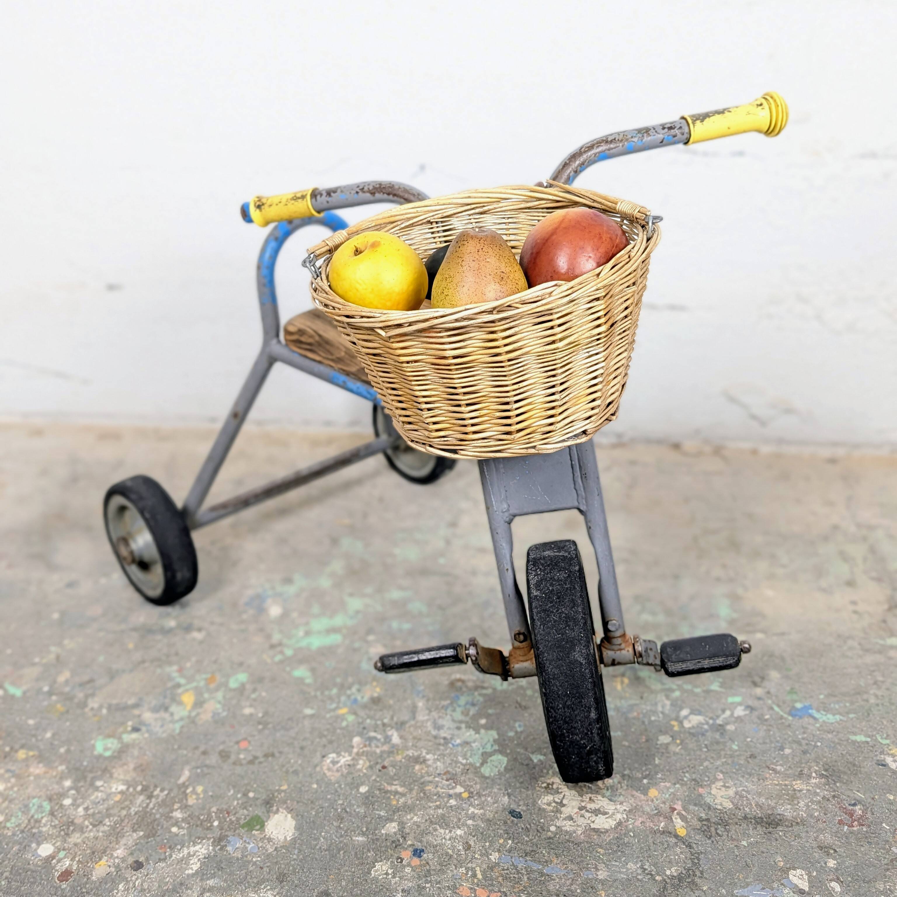 Tricycle vintage métal et bois
