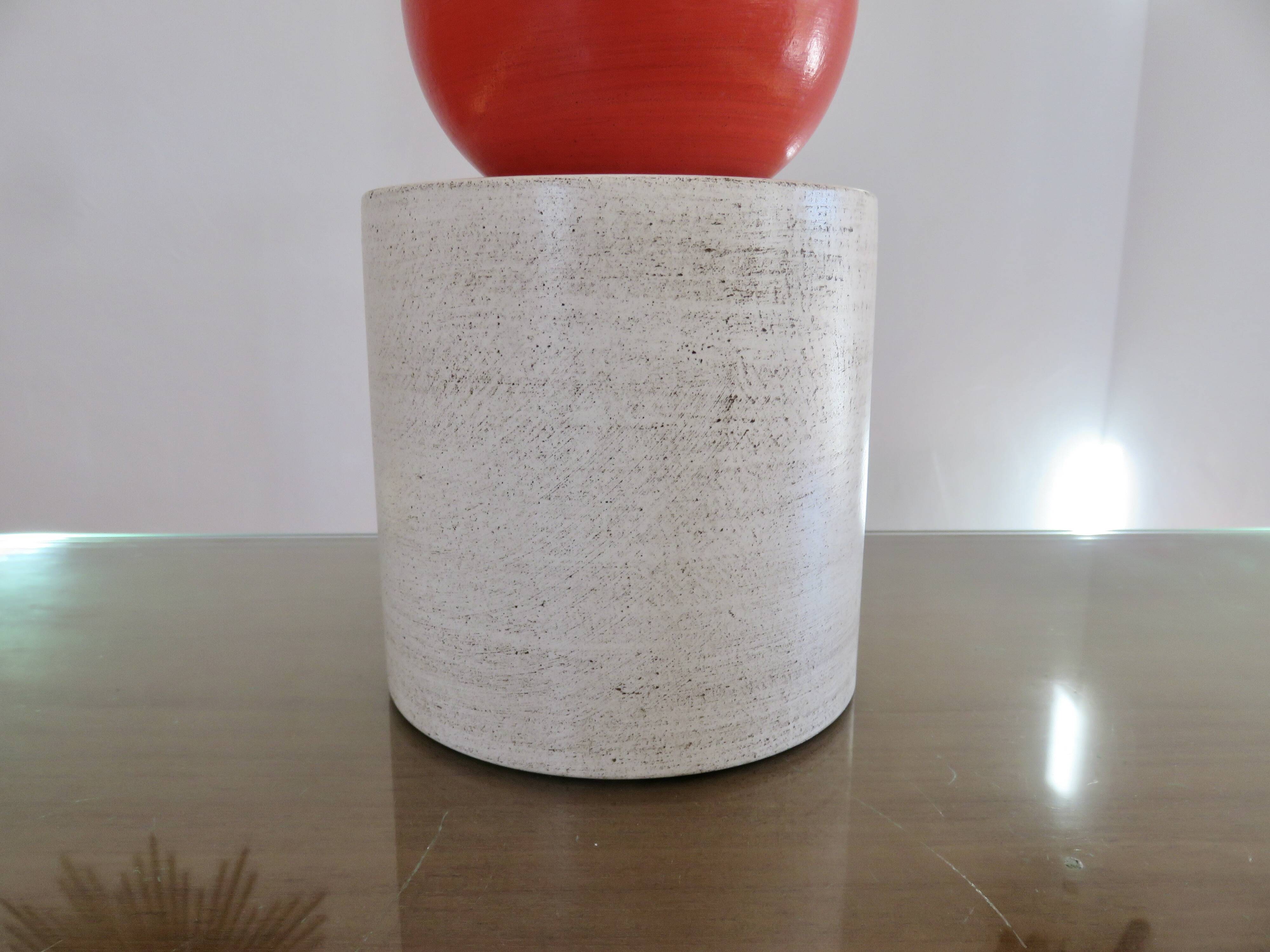 Pair of red and white ceramic lamps from the 80s