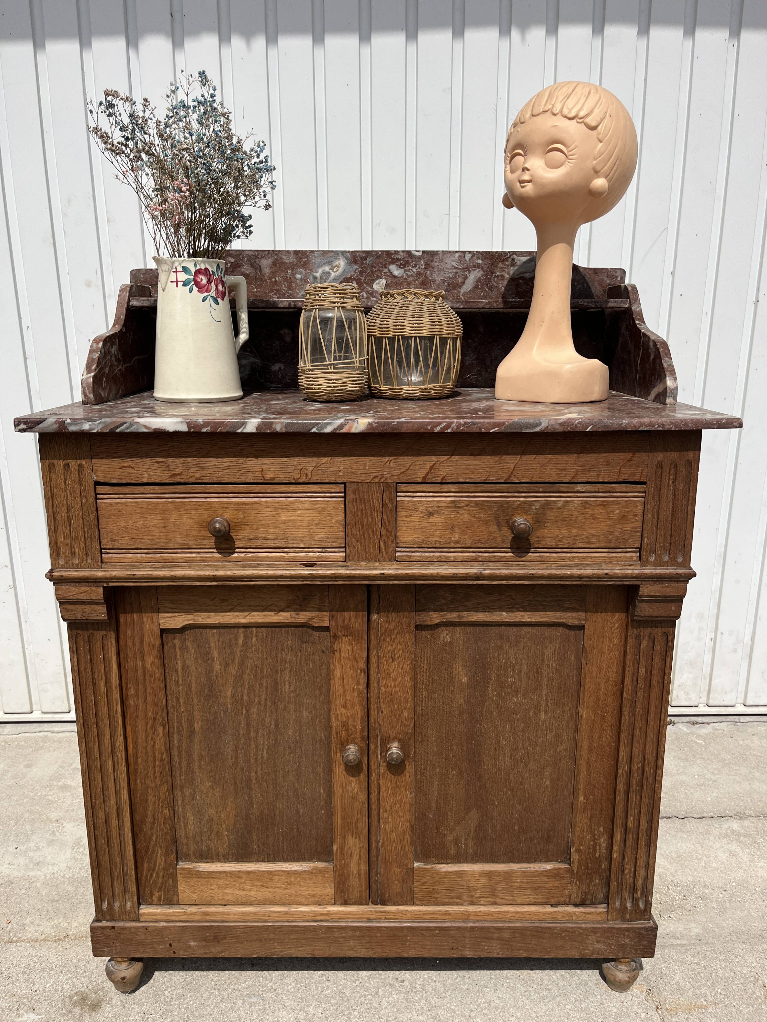 Buffet coiffeuse