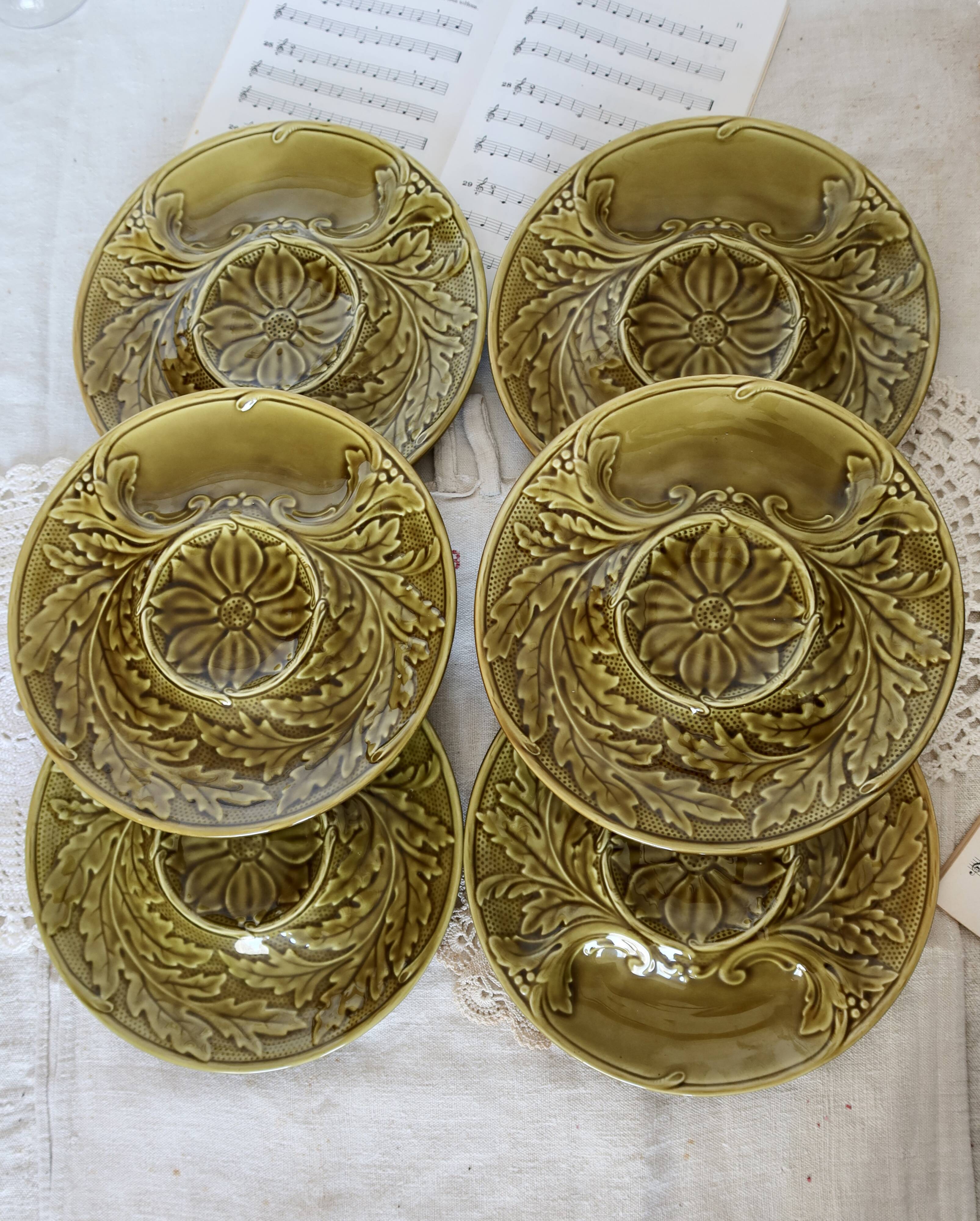 Gien 1960s 7-piece barbotine artichoke tableware set