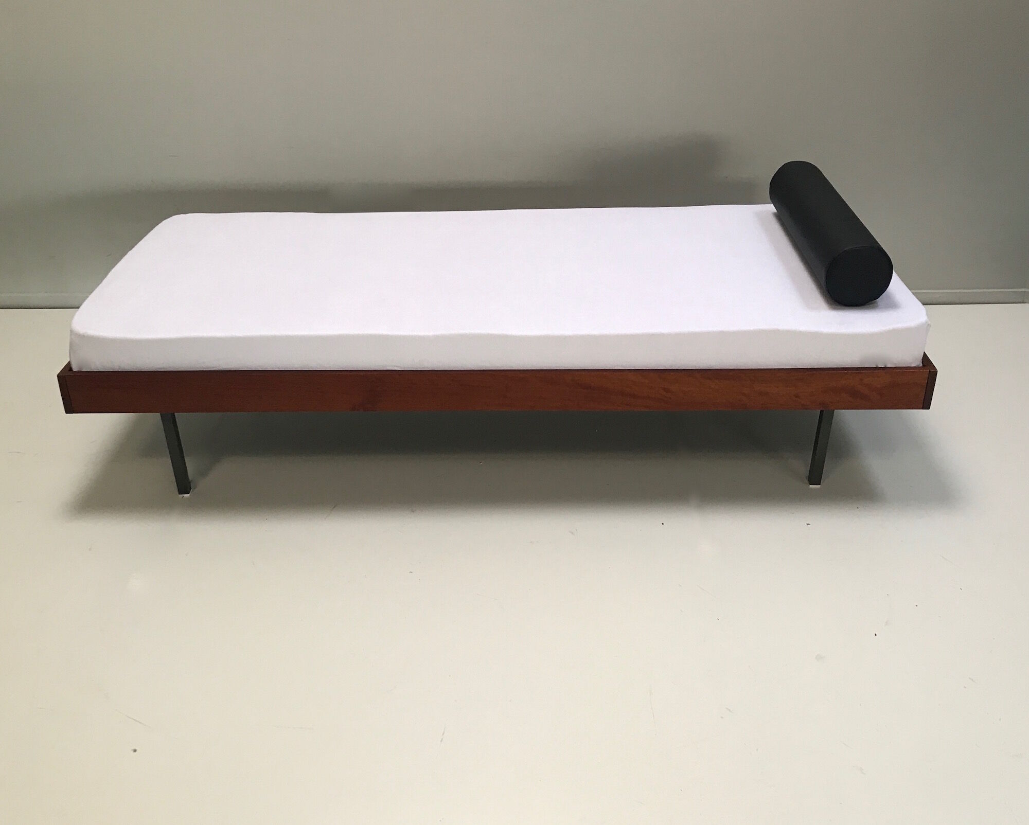 Achilles teak daybed by Rawi Winschoten Netherlands 1950