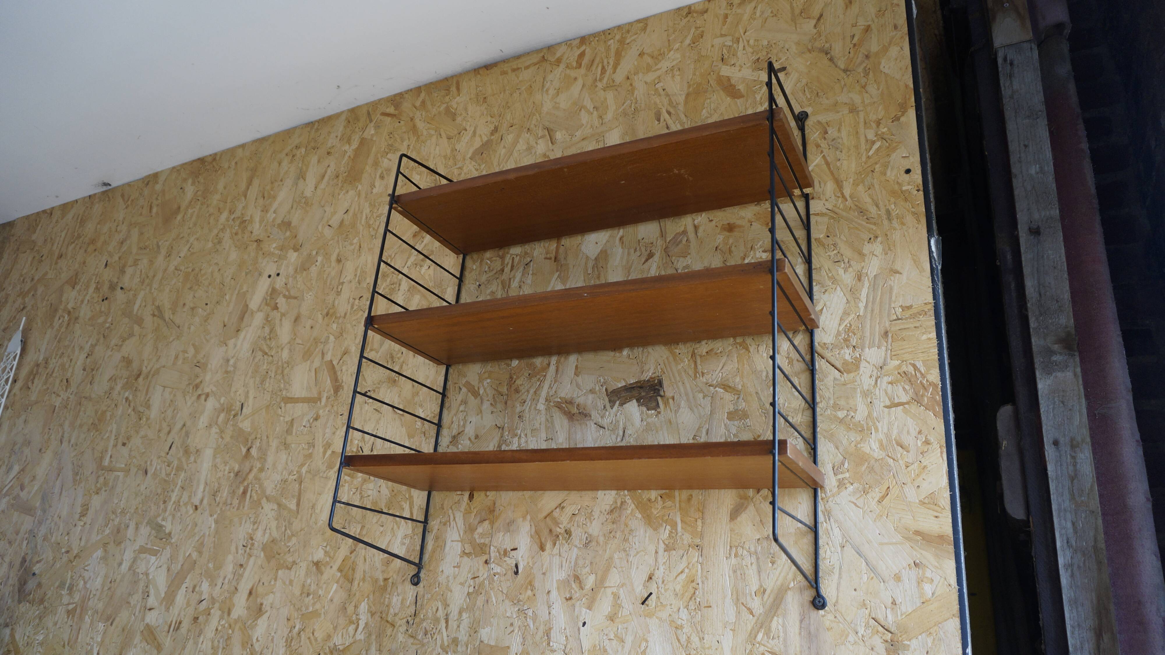 String shelf