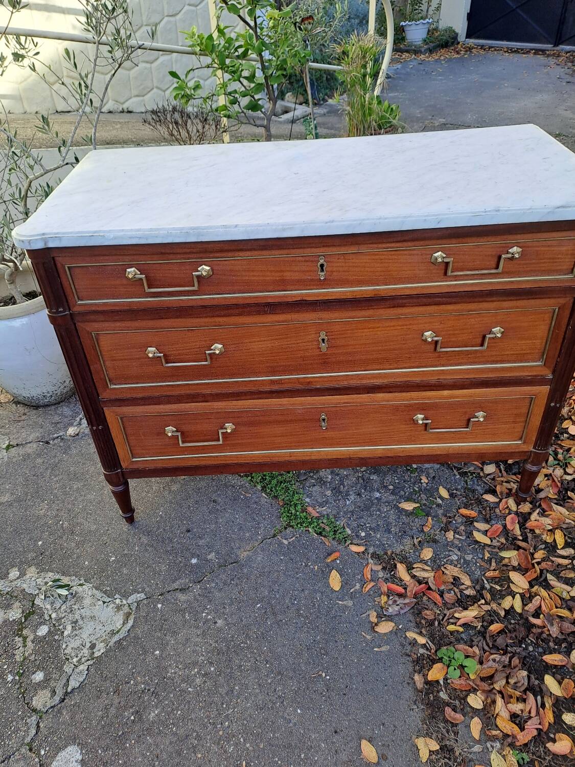 Louis XVI chest of drawers, mahogany, late 18th century, early 19th century