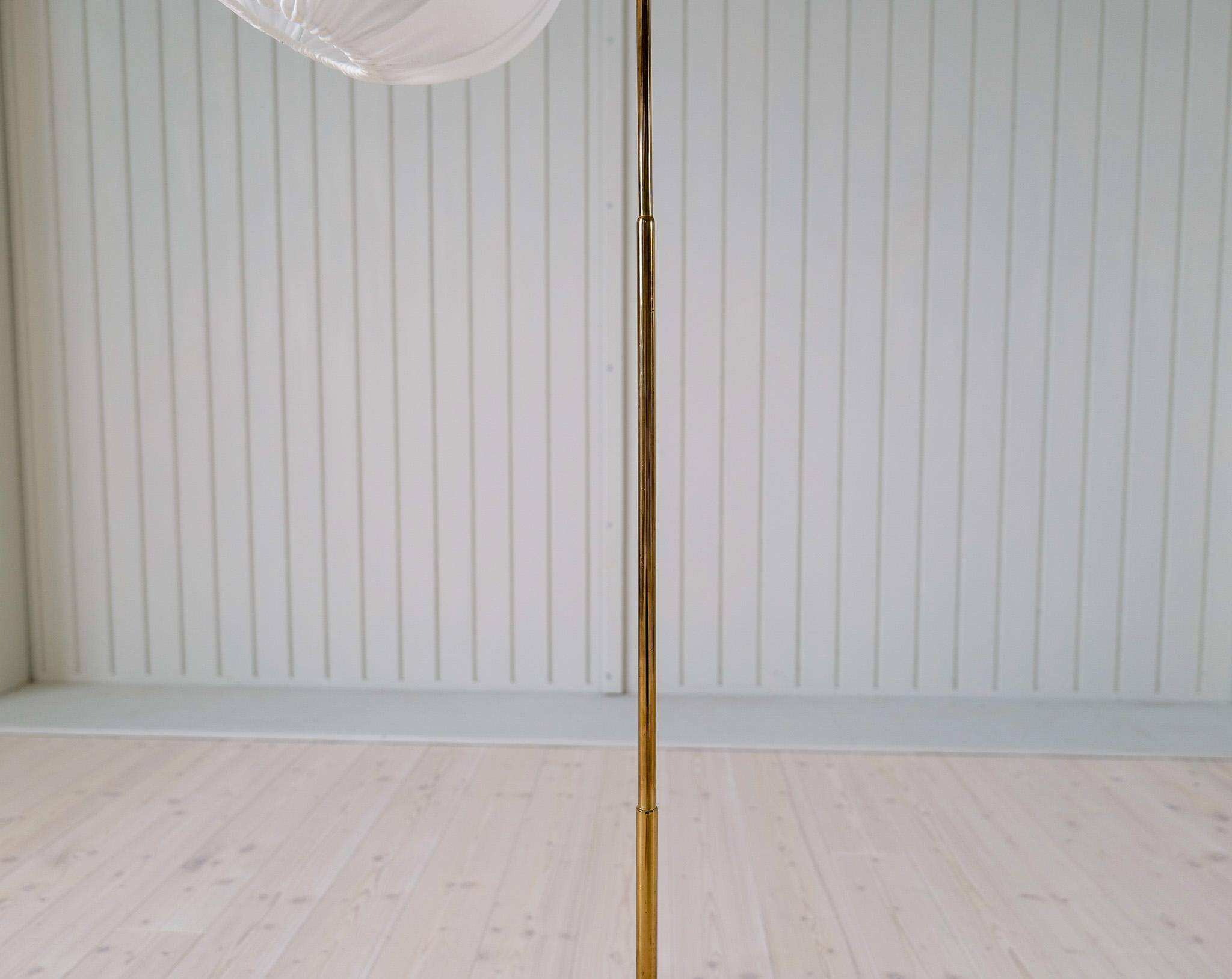 Mid-century modern brass floor lamp Bergboms G-03, Sweden, 1960s