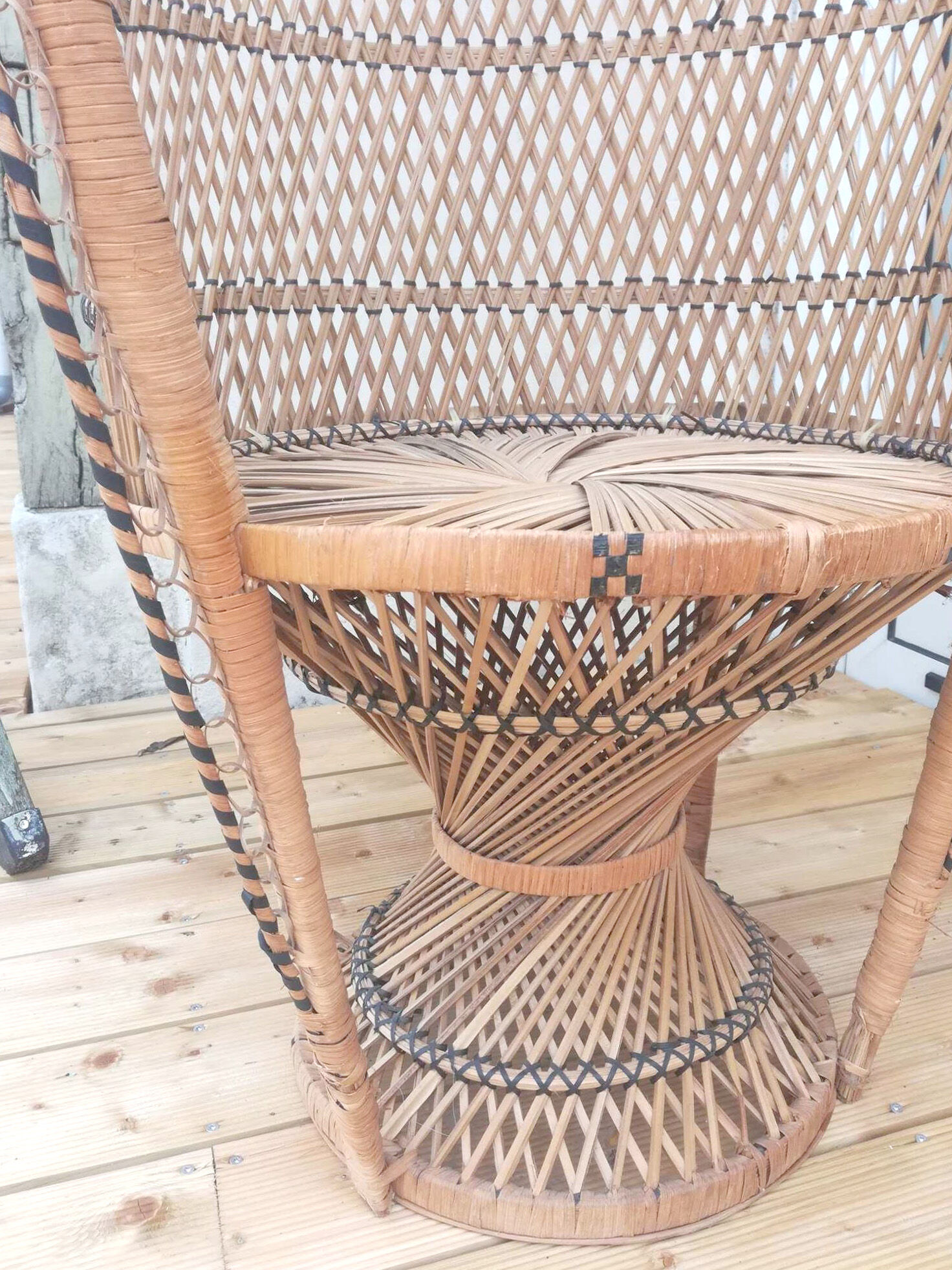 Armchair Emmanuelle