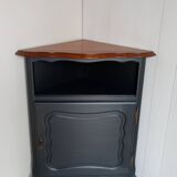 Corner cabinet