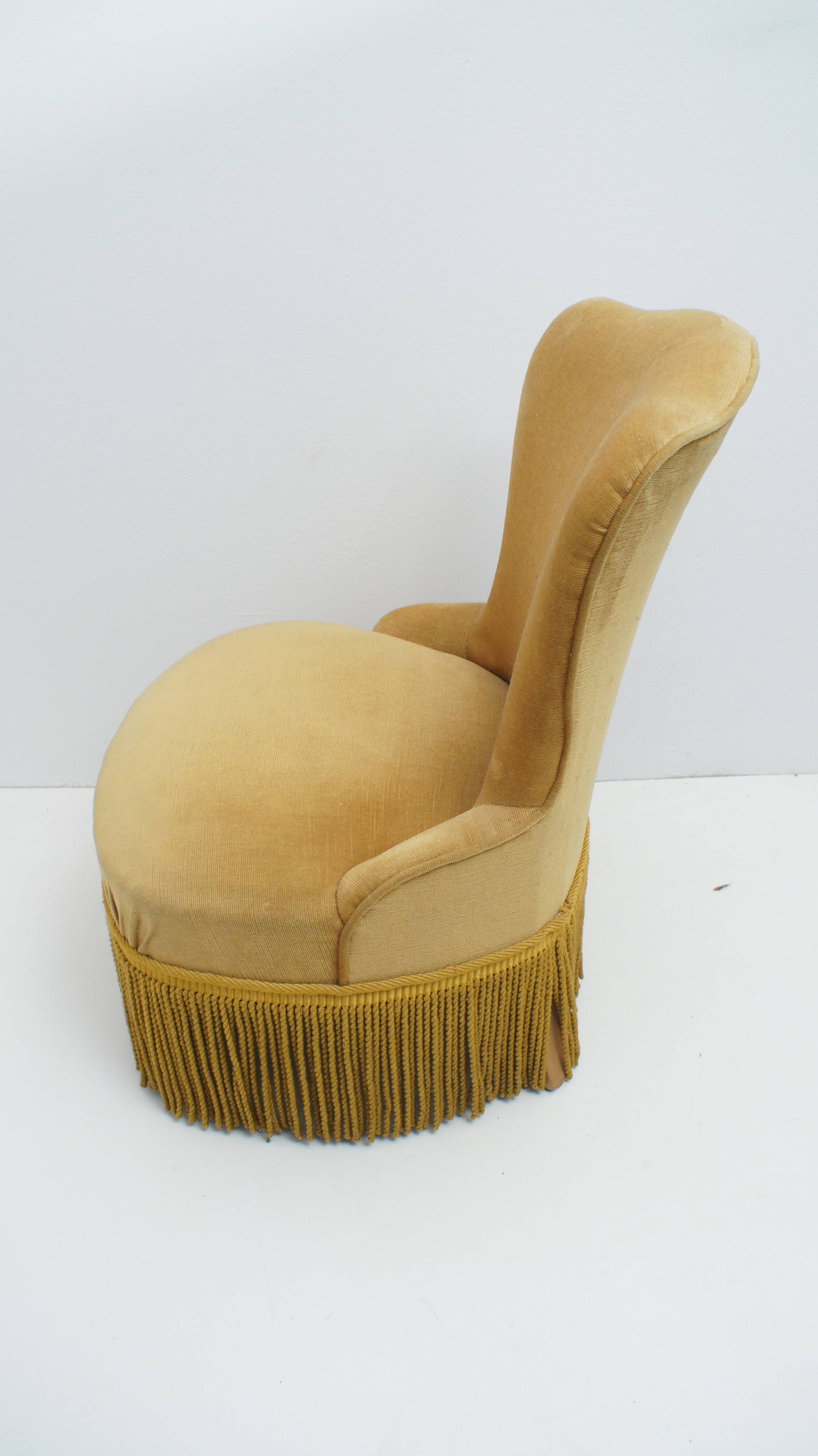 Vintage toad armchair