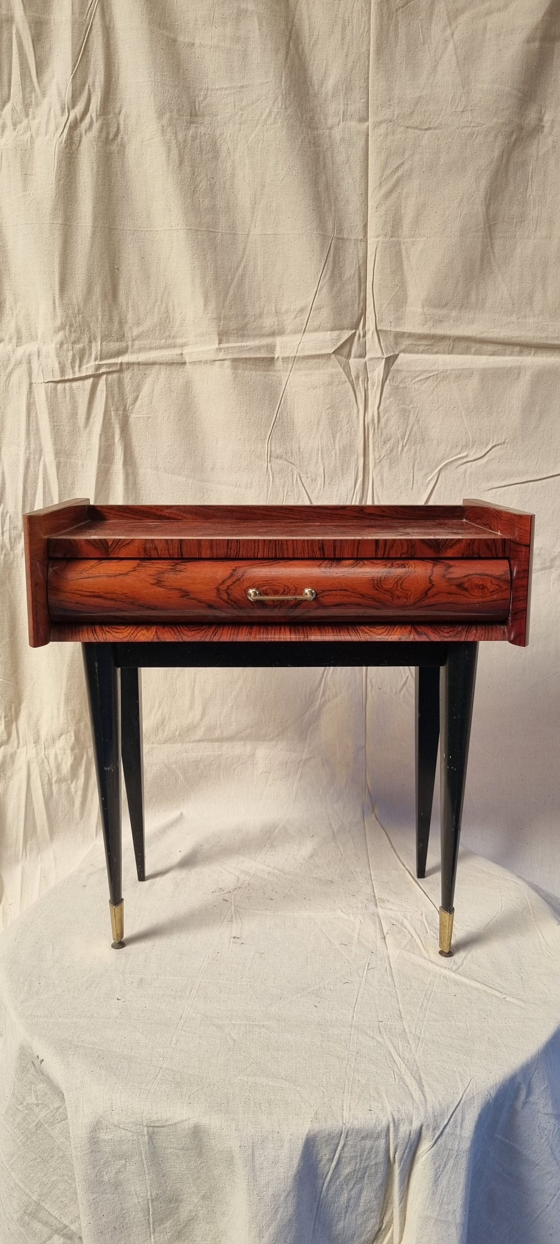 1-drawer bedside table