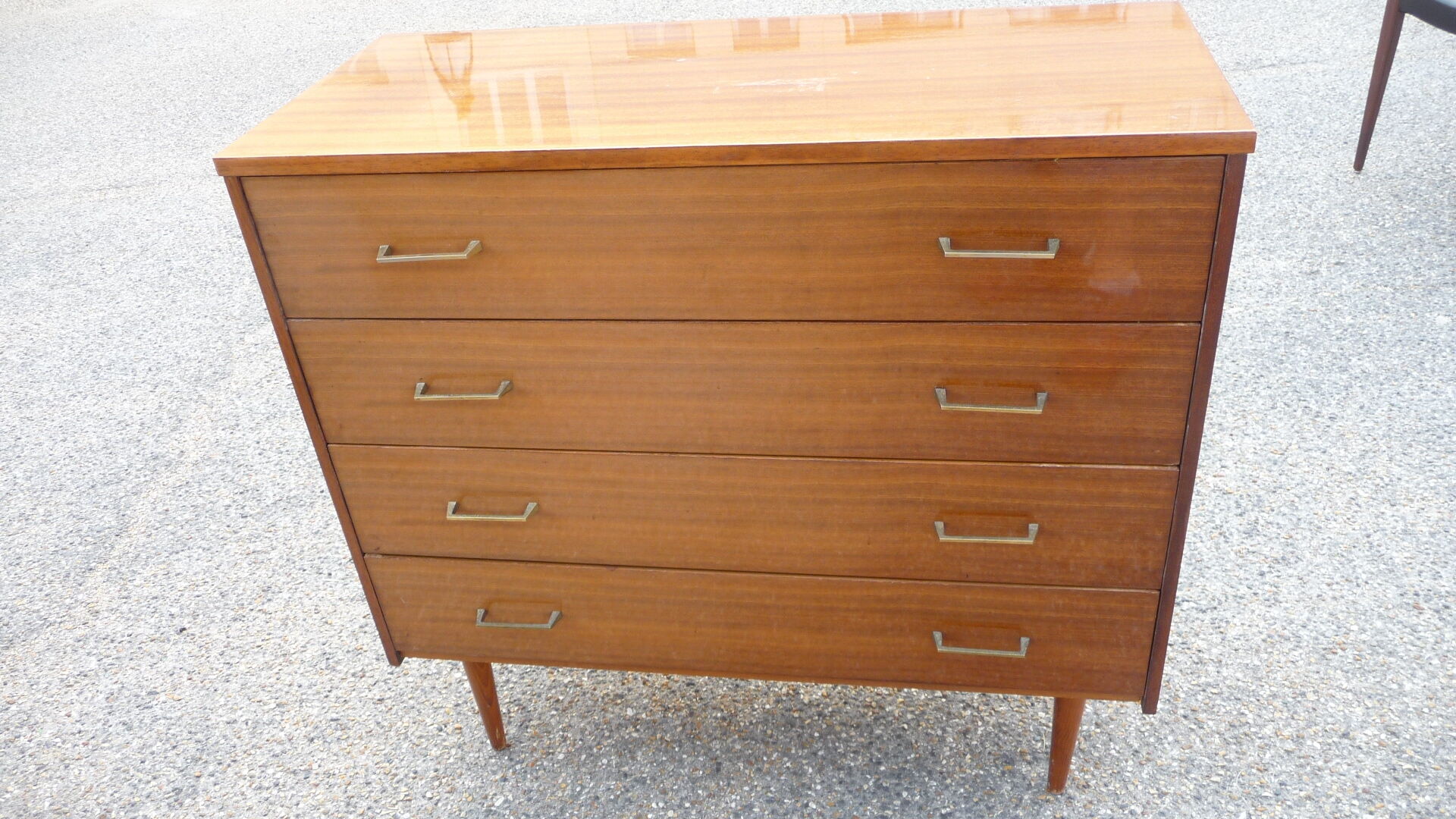 Vintage dresser 4 drawers