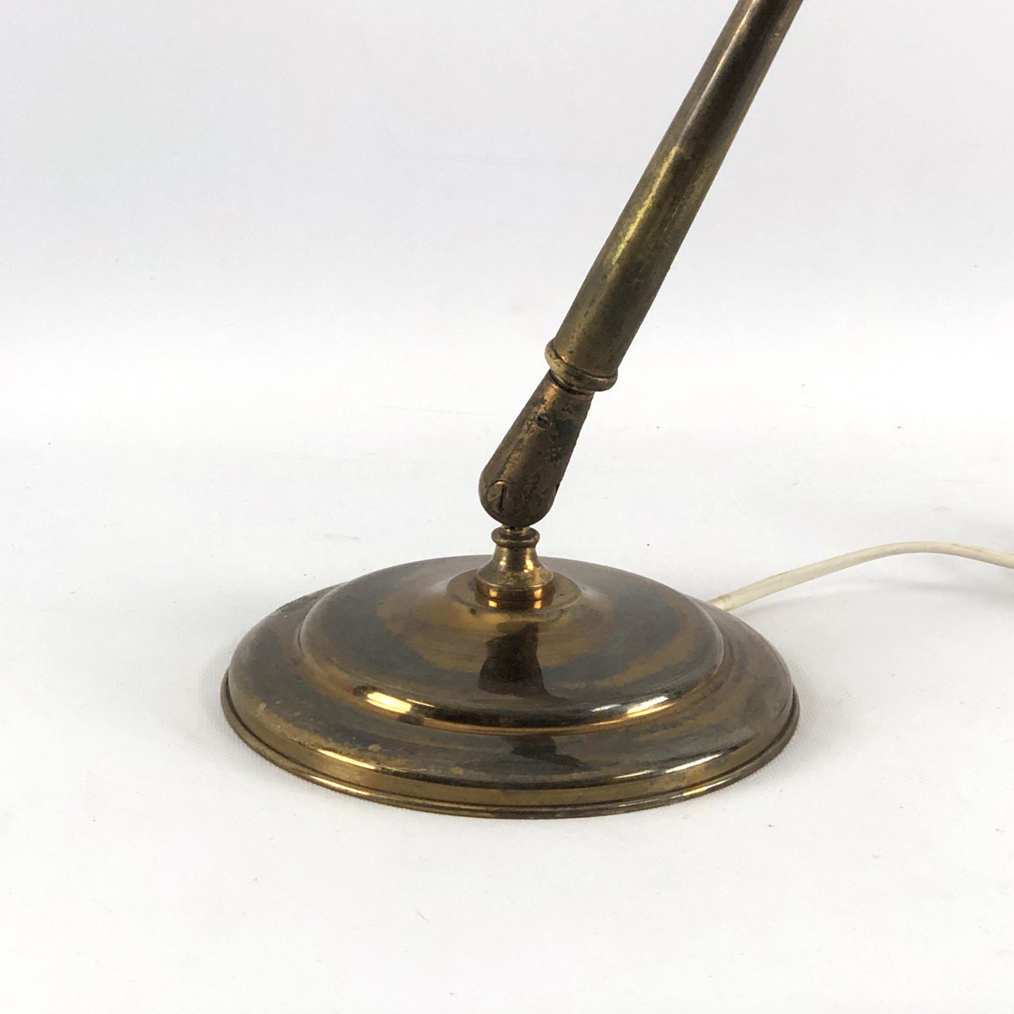 Lumi Milano, Mid-century brass and lacquer two joints table lamp