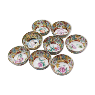 Lot of 8 small Chinese bowls