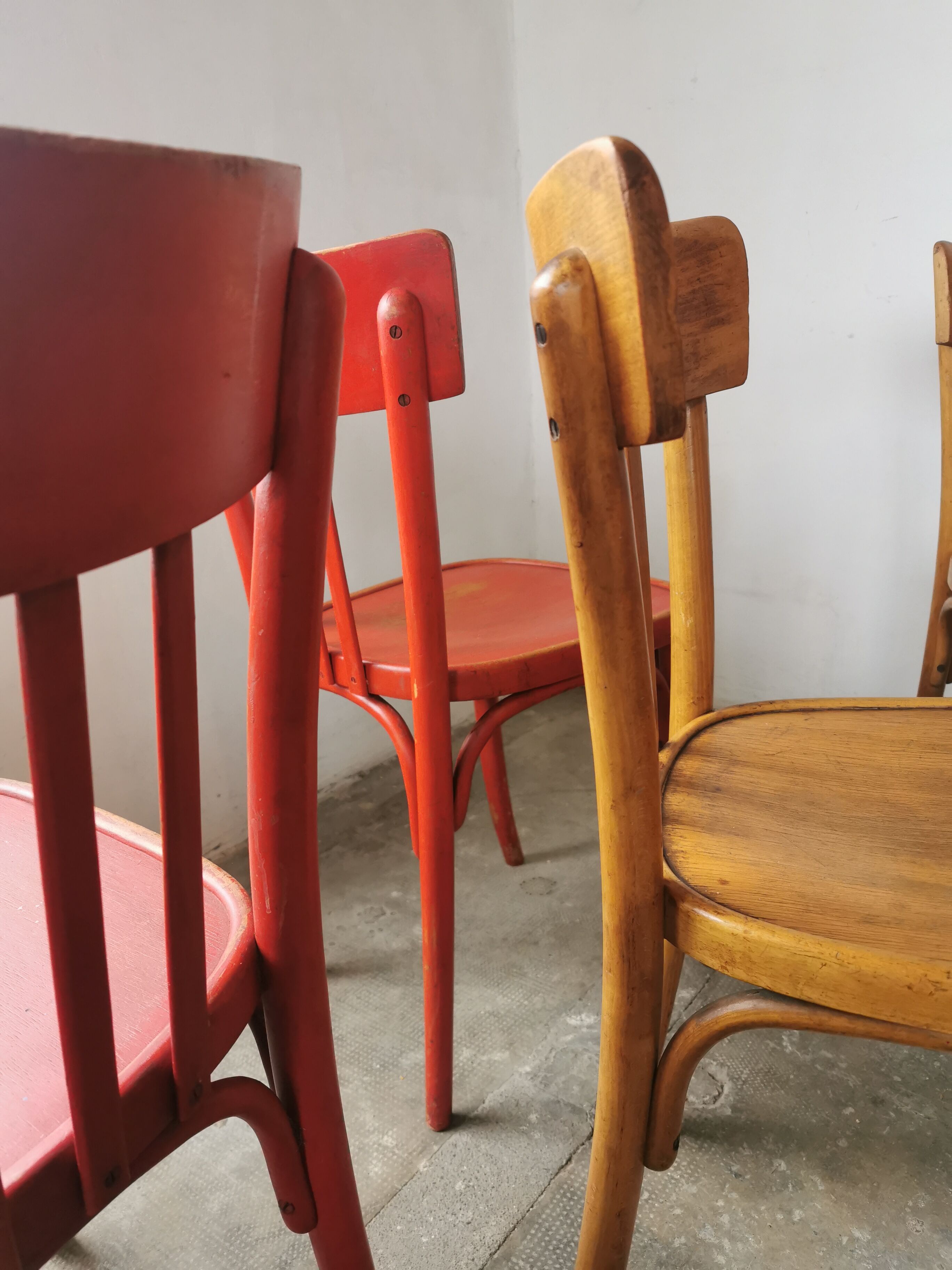 Set of 6 vintage bistro chairs