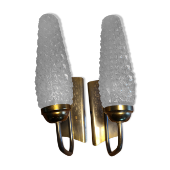 Pair of vintage 1950s brass and glass sconces in their juices
