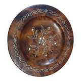 Wooden thuya catchall enhanced with metal wire and mother-of-pearl.