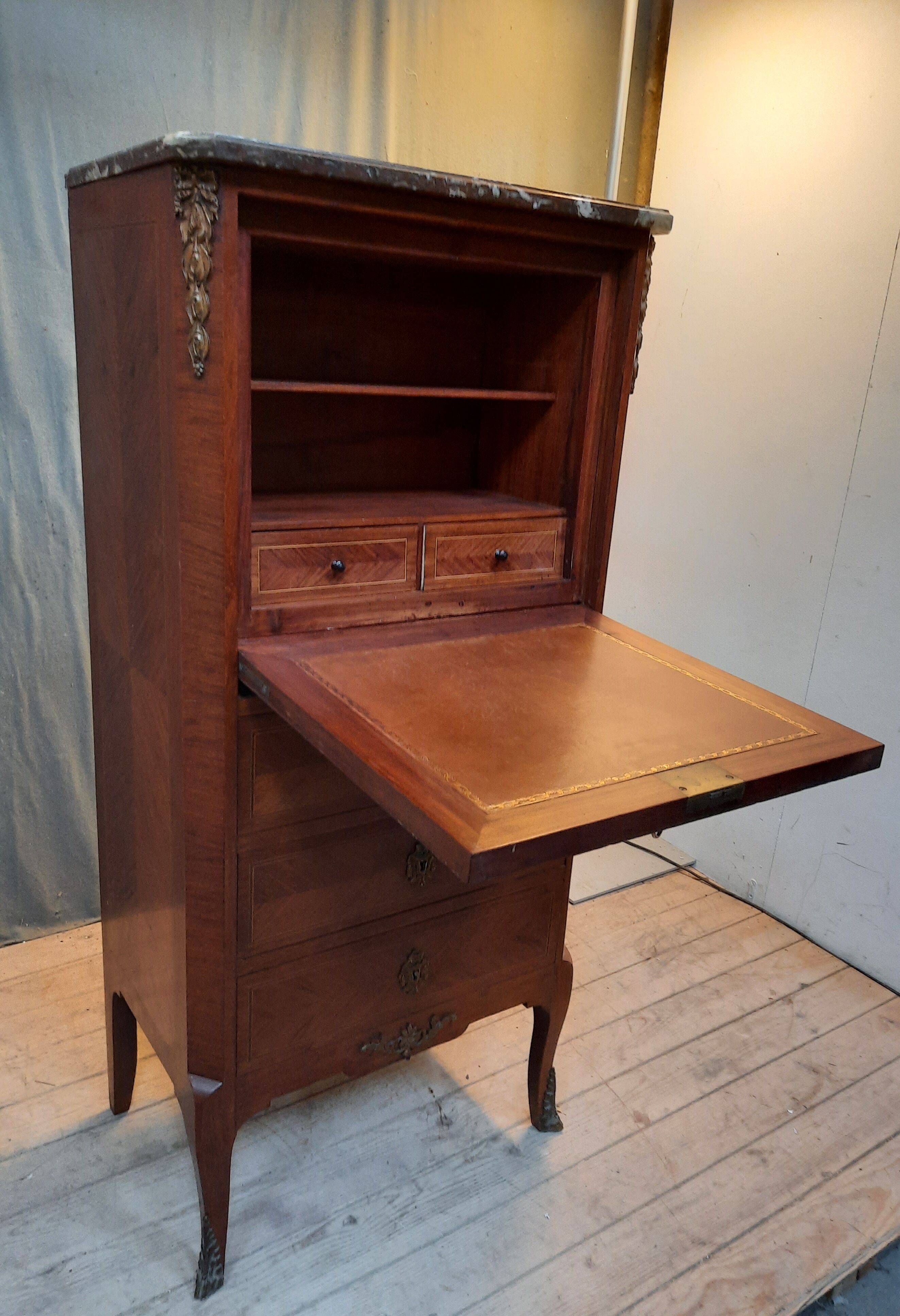 Secretaire de dame en bois de plaquage
