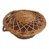Basket with openwork lid