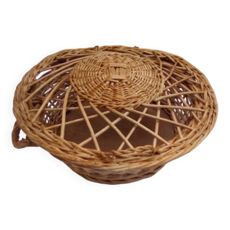 Basket with openwork lid