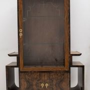 Art Dèco Italian Walnut Vitrines or Bar Display Cabinet, 1925