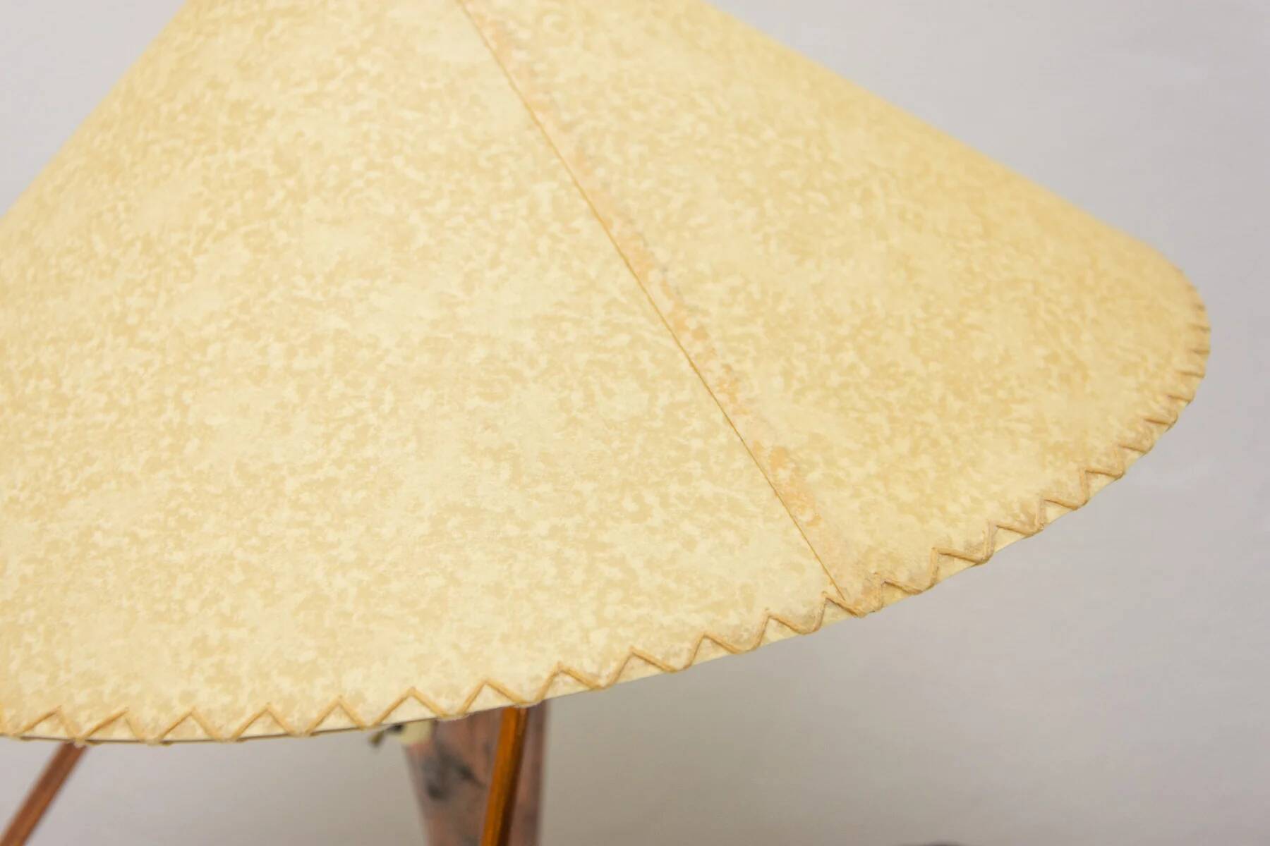 Lampe de table trépied tchèque des années 50 par Helena Frantová.