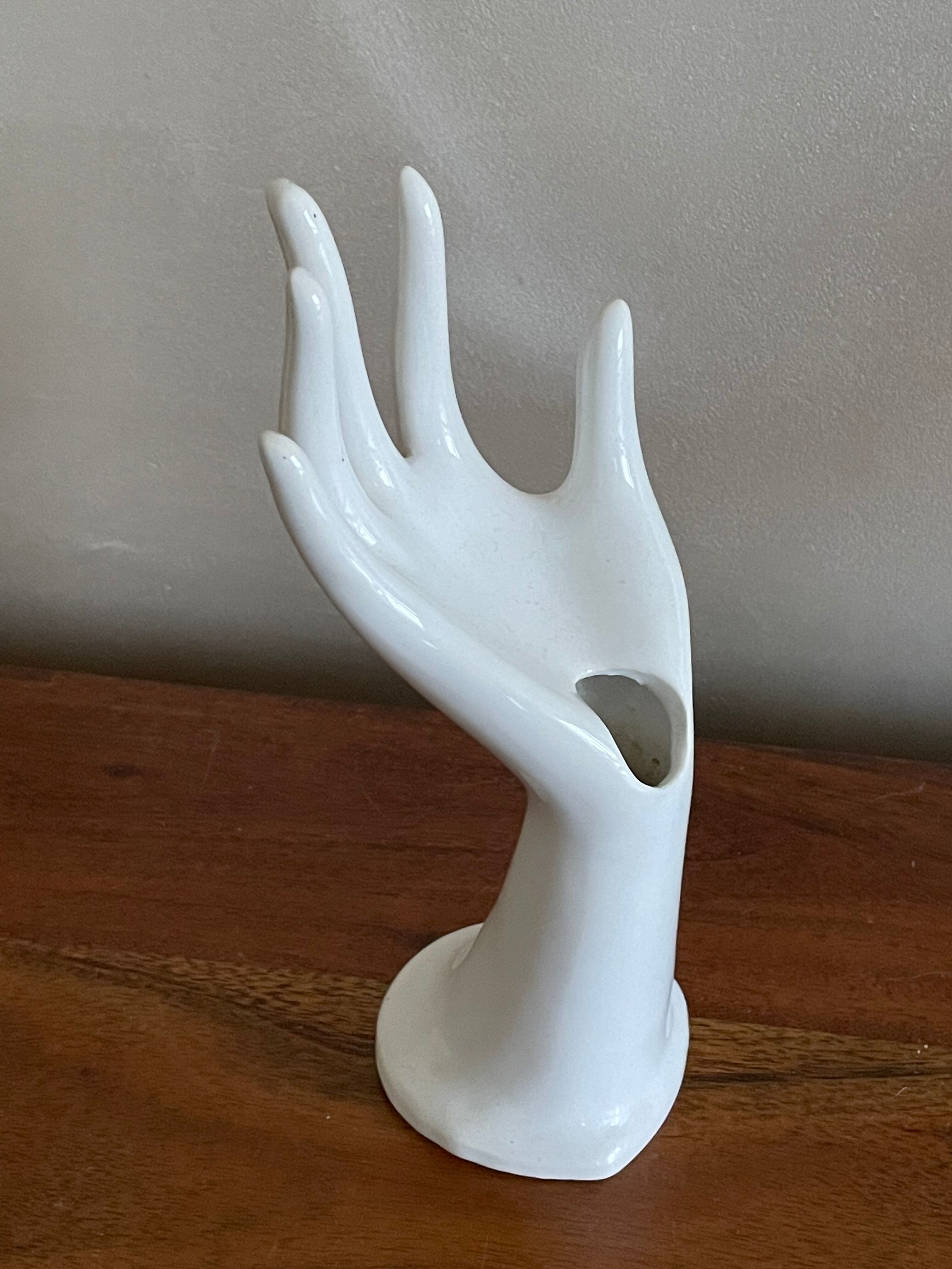 Ceramic hand baguier
