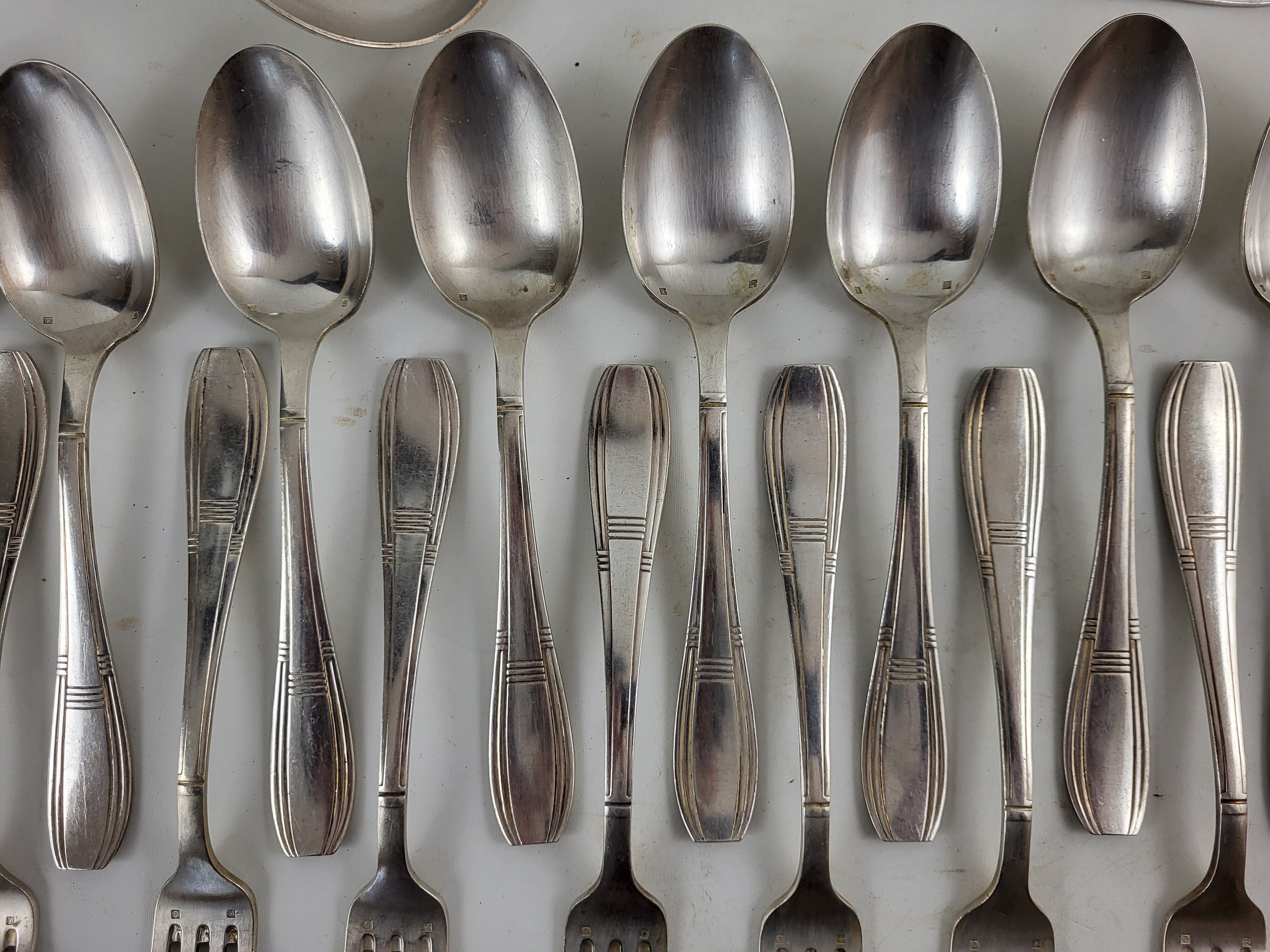 Ménagère en métal argenté Art déco 25 pièces