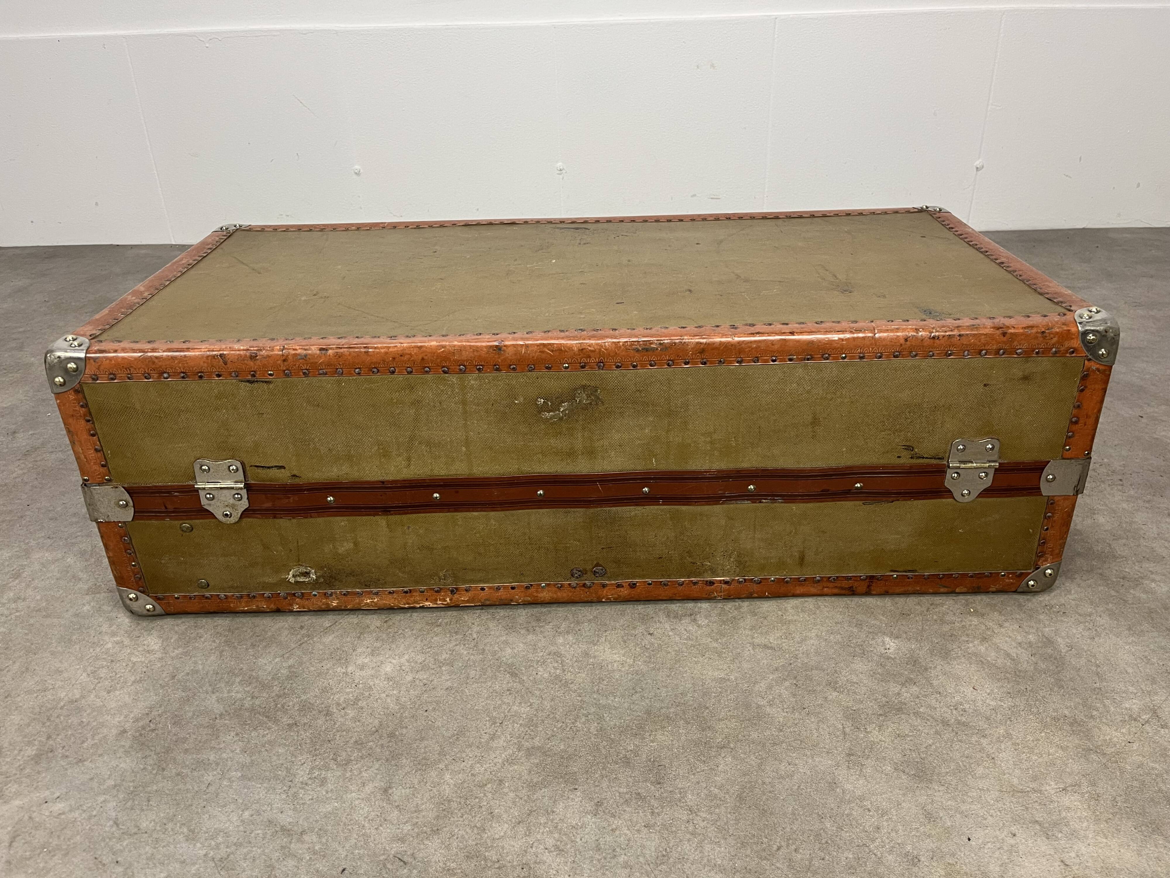 “MallePlume Paris” cabin trunk
