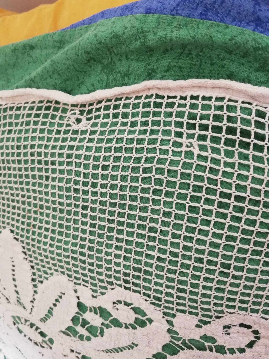 Bedspread, vintage crochet, openwork flowers, square stitches.