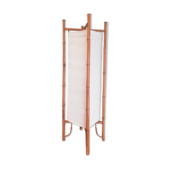 Rattan lamppost