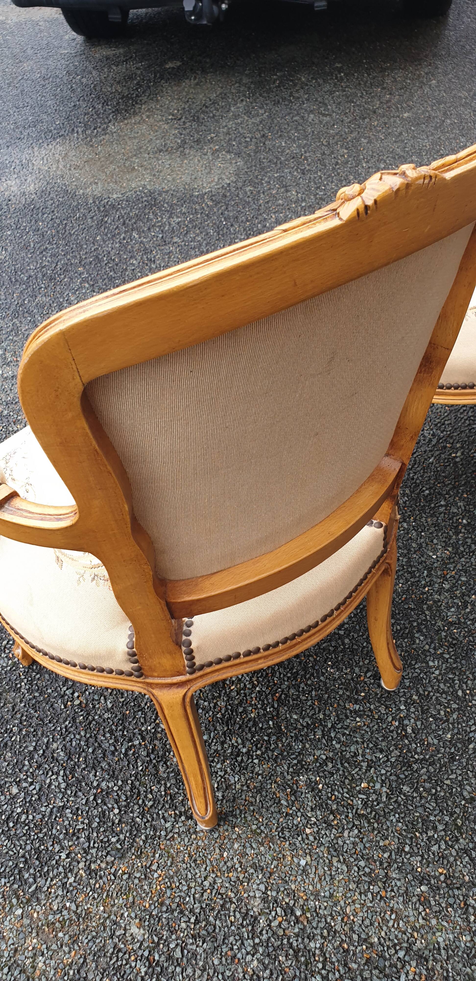 Paire de fauteuils cabriolet Louis xv