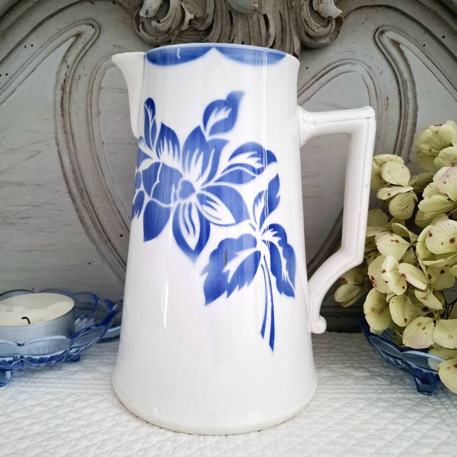 Pichet ancien en faïence Digoin