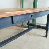 Farm table