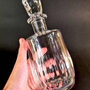 Élégante carafe en cristal taillé Baccarat