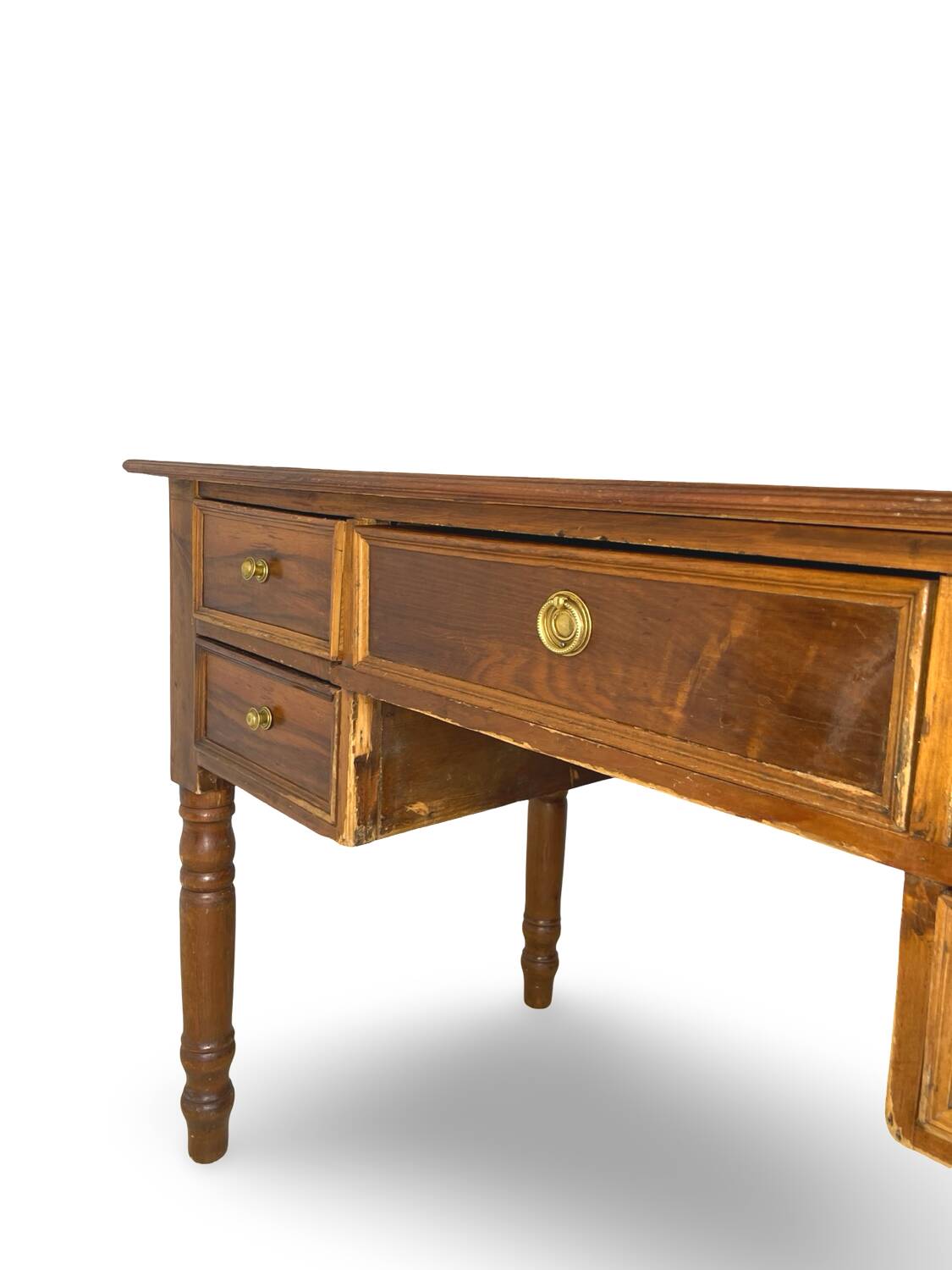 Italian pine wood centre writing desk from the 1960s, a reproduction o