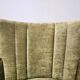Deux fauteuils cocktail en tissu vert des années 1950 à roulettes