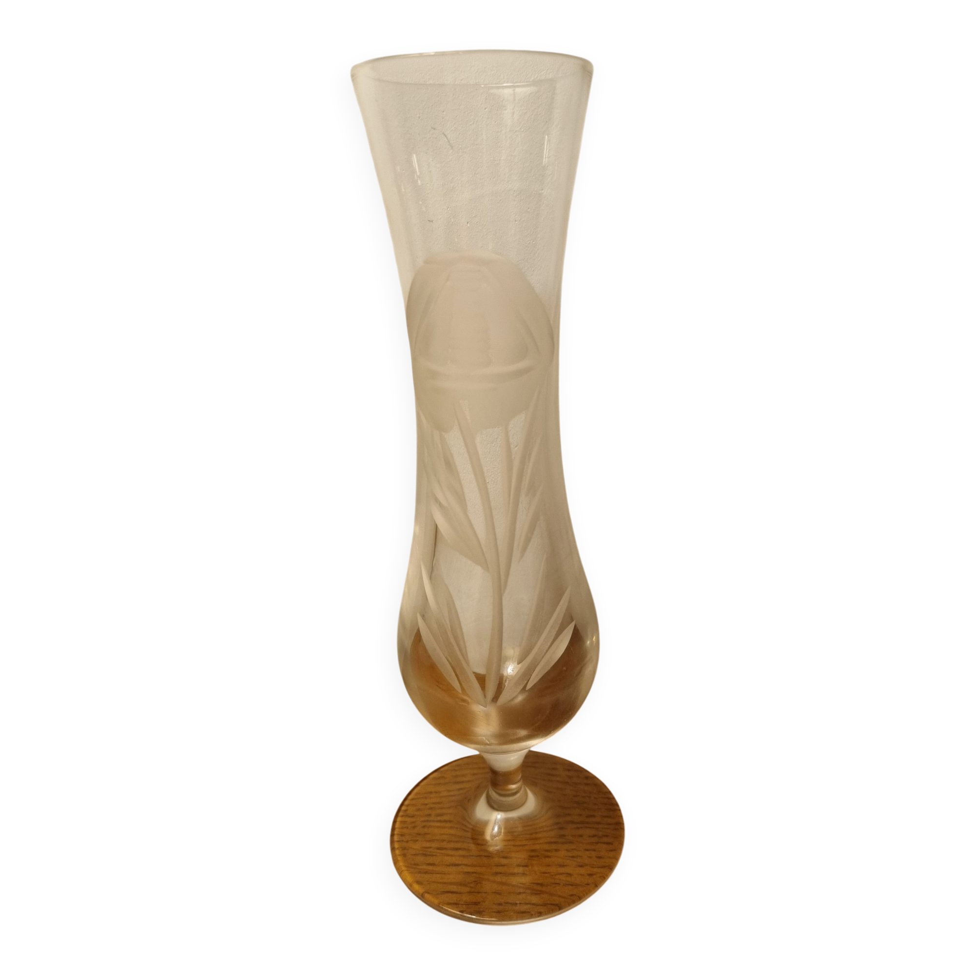 Vase soliflore en cristal de Baccarat taillé à la main